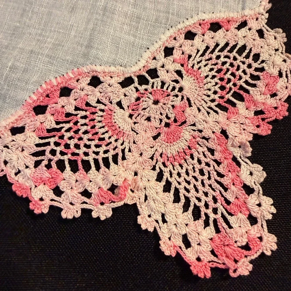 Vintage‎ Pink Ombre Crochet Butterfly Corner Linen Hankie Handkerchief